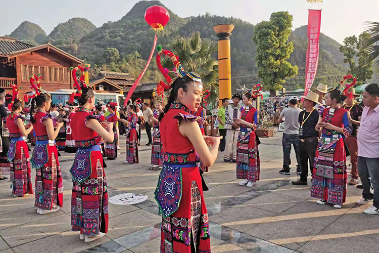 樂在娘娘山(shān)